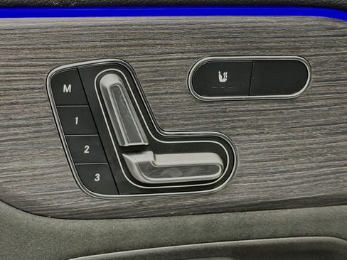 Certified 2023 Mercedes-Benz GLB 250 image 21