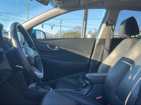 Used 2018 Hyundai Kona Limited image 12