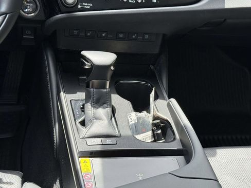 Used 2025 Lexus ES 300h w/ Technology Package FWD image 19