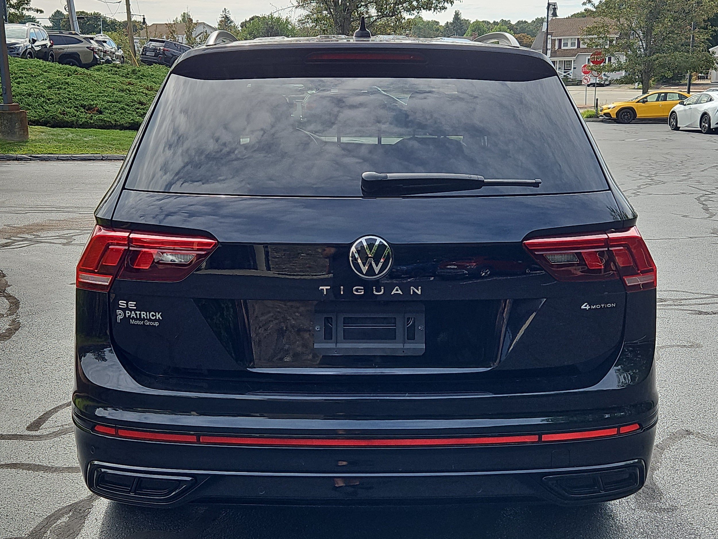 Used 2023 Volkswagen Tiguan SE R-Line AWD/4WD image 26