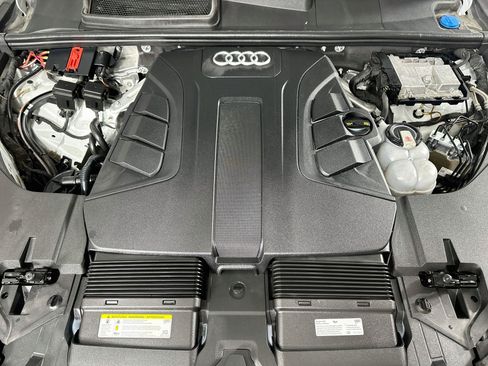 Used 2019 Audi Q7 3.0T Prestige AWD/4WD image 31