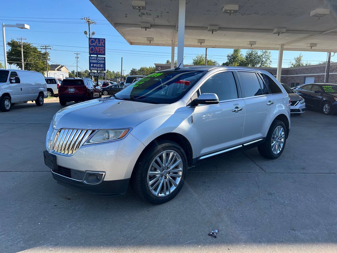 Used 2015 Lincoln MKX FWD w/ Equipment Group 101A image 3
