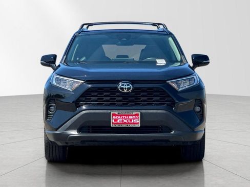 Used 2021 Toyota RAV4 XLE Premium FWD image 9
