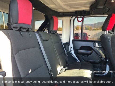 Used 2022 Jeep Wrangler Unlimited Sport AWD/4WD image 15