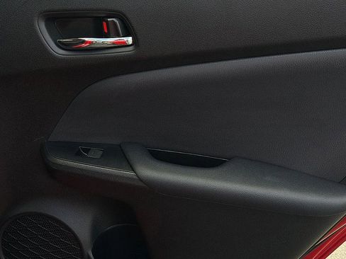 Used 2020 Toyota Prius Prime XLE image 25