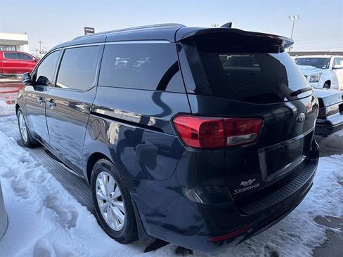 Used 2016 Kia Sedona EX image 6