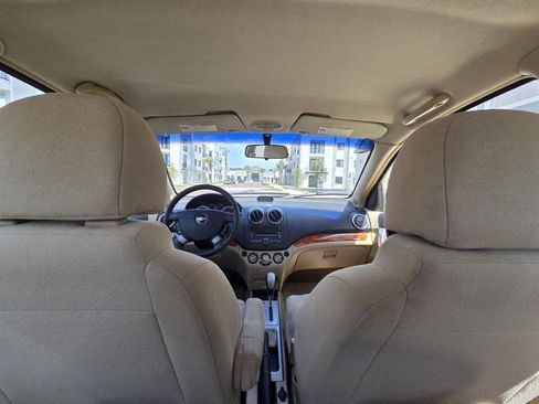 Used 2009 Chevrolet Aveo LT FWD image 17