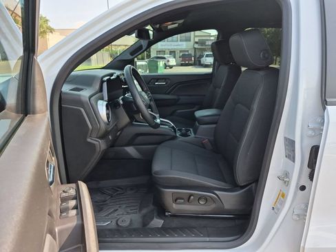 Certified 2024 Chevrolet Colorado LT w/ LT Convenience Package II RWD image 16