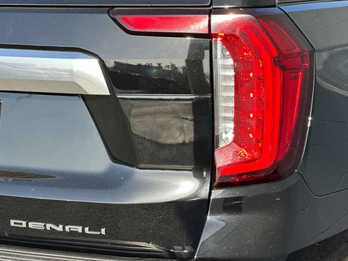 Certified 2023 GMC Yukon XL Denali AWD/4WD image 40