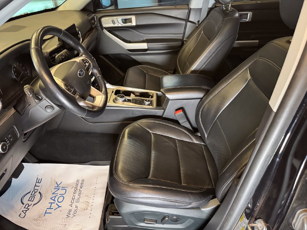 Used 2021 Ford Explorer Limited w/ Equipment Group 301A AWD/4WD image 20