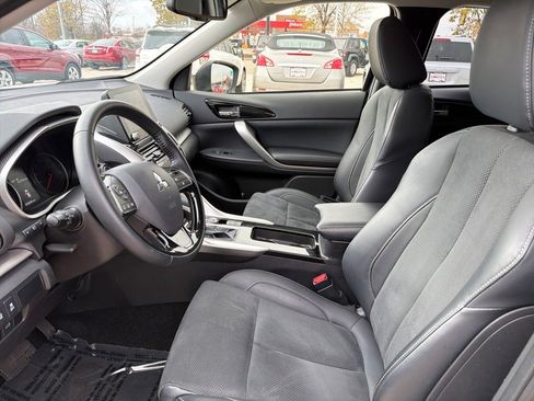 Used 2025 Mitsubishi Eclipse Cross SE image 8
