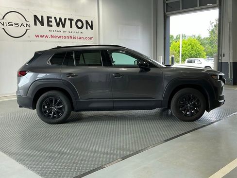 Used 2025 MAZDA CX-50 AWD 2.5 Hybrid w/ Premium Pkg image 12