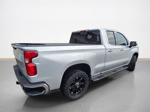 Used 2019 Chevrolet Silverado 1500 LTZ AWD/4WD image 4