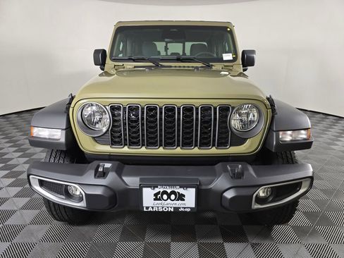 New 2026 Jeep Gladiator Sport image 9