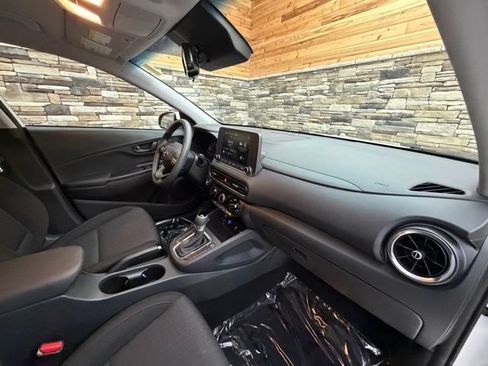 Certified 2023 Hyundai Kona SEL AWD/4WD image 15