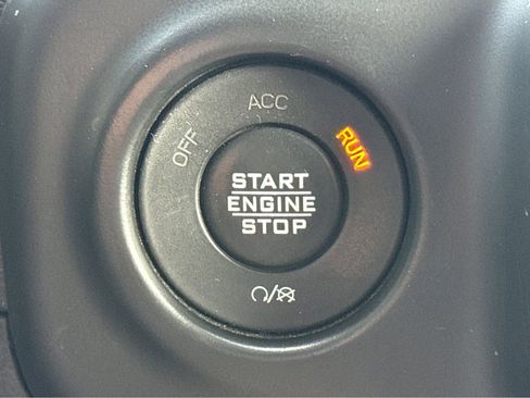 Certified 2023 Jeep Wrangler Unlimited Sport image 19