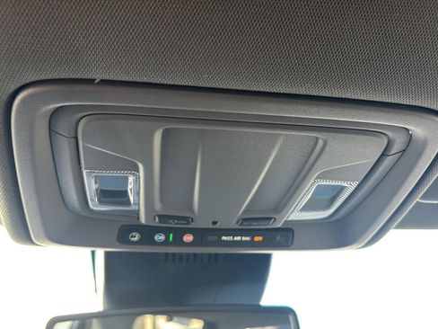 Used 2025 GMC Sierra 1500 SLT w/ SLT Premium Package image 29