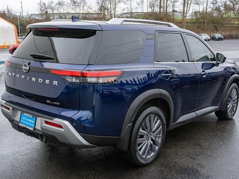 Used 2023 Nissan Pathfinder SL w/ SL Premium Package image 14