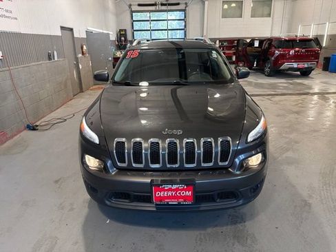 Used 2015 Jeep Cherokee Latitude w/ Cold Weather Group AWD/4WD image 9