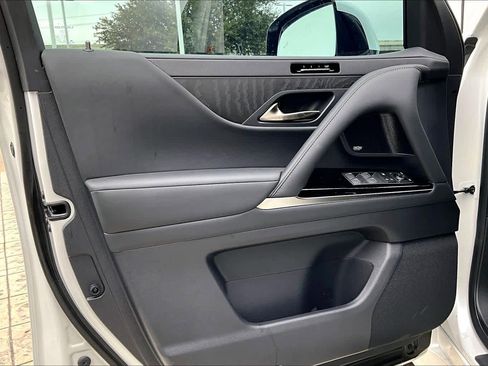 New 2026 Lexus LX 600 4WD w/ Luxury Package image 15