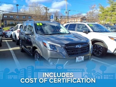 Used 2023 Subaru Forester Premium image 1