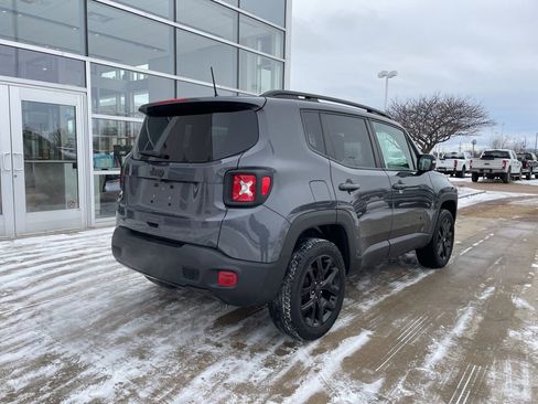Used 2022 Jeep Renegade Altitude w/ Sun/Sound Group image 5
