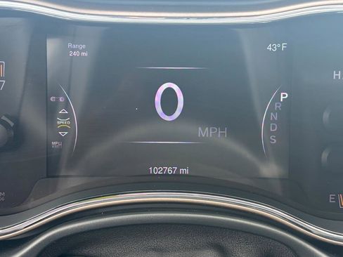 Used 2014 Jeep Grand Cherokee Limited image 12