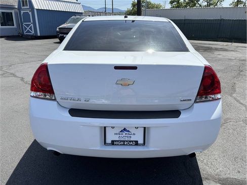 Used 2015 Chevrolet Impala LT w/ LT Sunroof Package FWD image 4