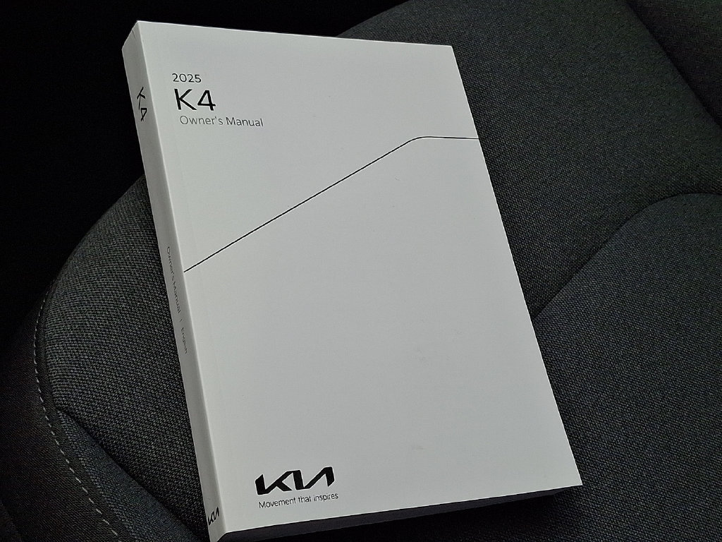 Used 2025 Kia K4 FWD image 26