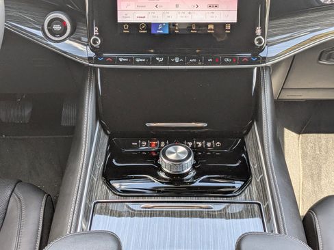 Used 2022 Jeep Wagoneer Series II w/ Convenience Group I image 18