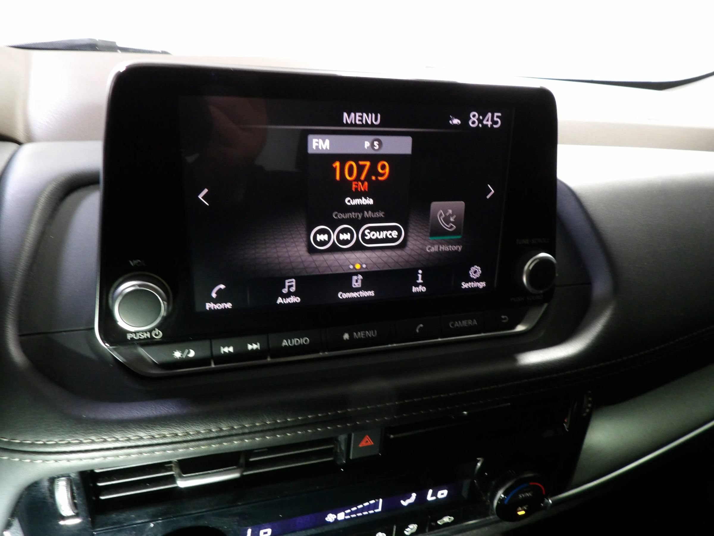 Used 2021 Nissan Rogue SV FWD image 14