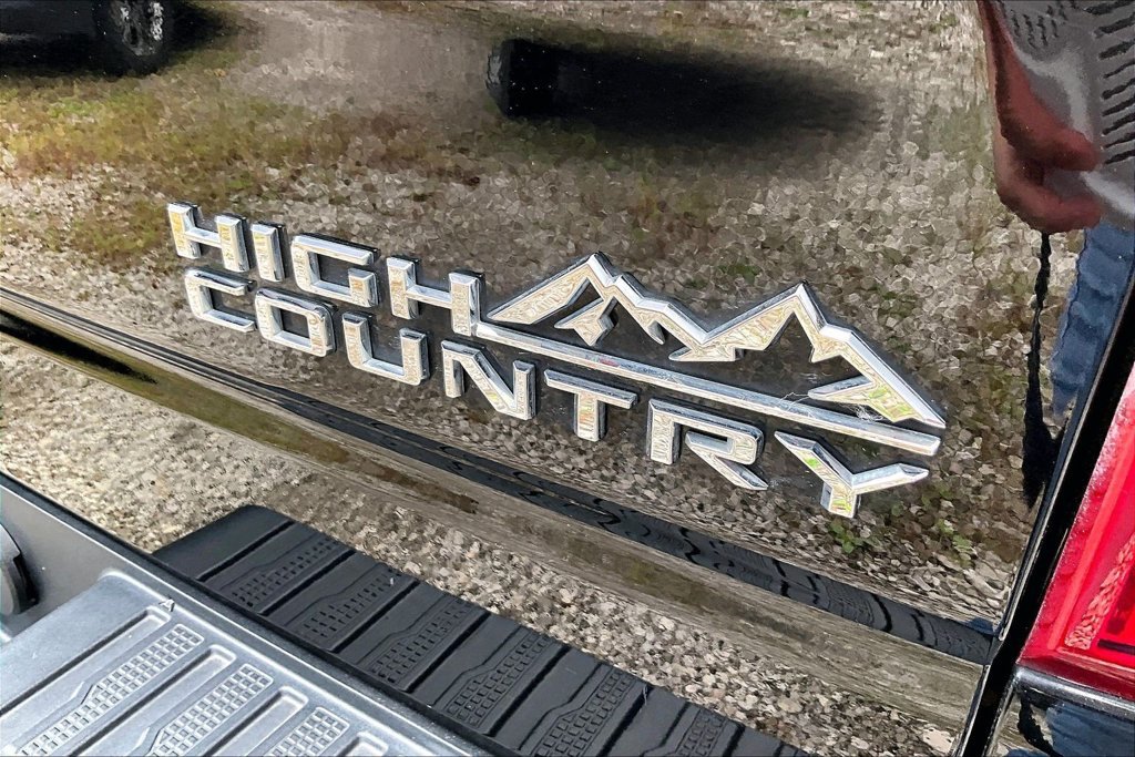 Used 2020 Chevrolet Silverado 1500 High Country w/ Z71 Off-Road Package AWD/4WD image 25