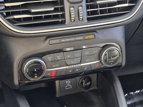 Used 2022 Ford Escape SEL w/ Technology Package image 22