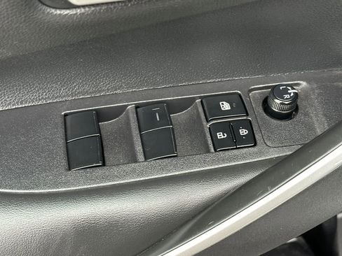 Used 2023 Toyota Corolla SE image 13