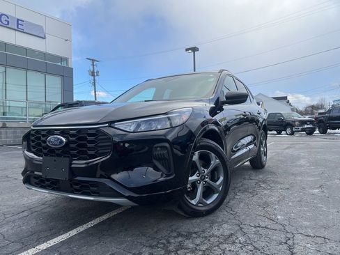 Used 2023 Ford Escape ST-Line w/ Tech Pack #1 AWD/4WD image 39