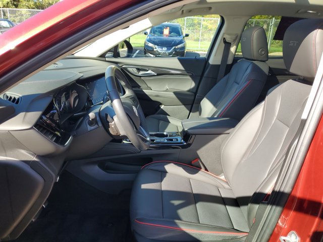 Used 2023 Buick Envision Essence w/ Sport Touring Package AWD/4WD image 5