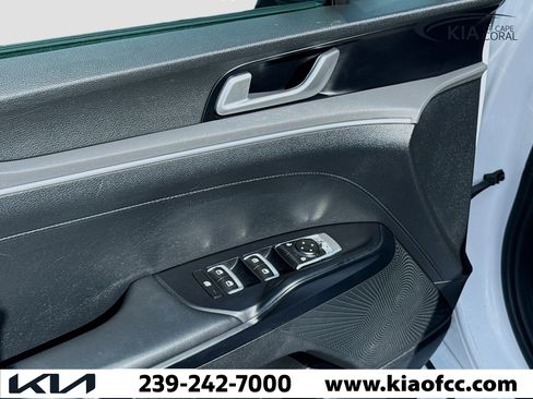 Used 2022 Kia K5 LXS image 21