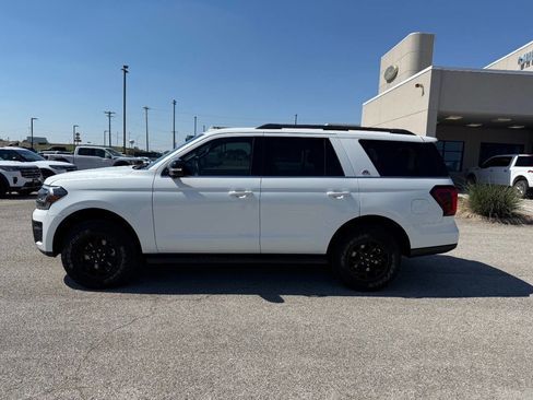 Used 2023 Ford Expedition Timberline image 2