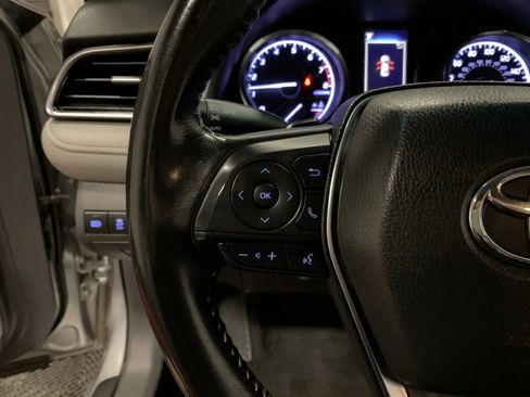 Used 2019 Toyota Camry SE w/ Carpet Mat Package image 20
