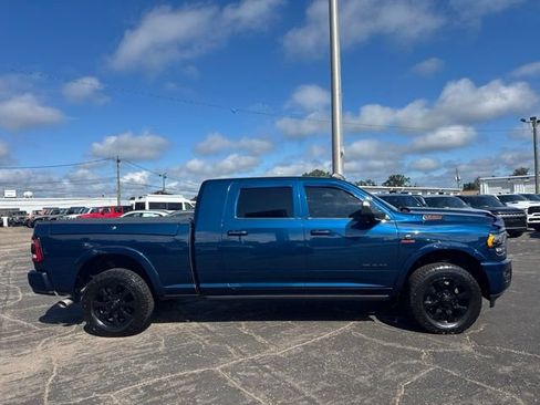 Used 2022 RAM 3500 Limited AWD/4WD image 2