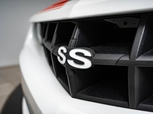 Used 2010 Chevrolet Camaro SS w/ RS Package RWD image 3
