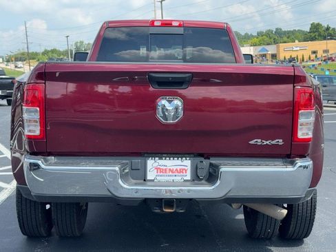 Used 2024 RAM 3500 Tradesman w/ Chrome Appearance Group AWD/4WD image 4