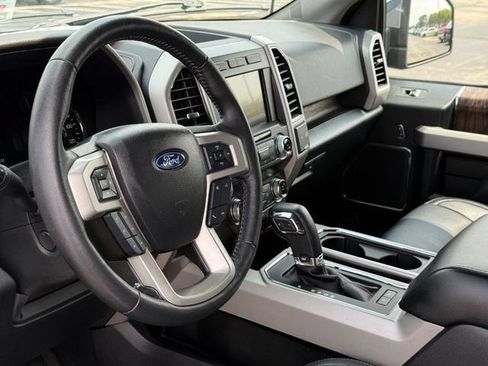 Used 2020 Ford F150 Lariat w/ Equipment Group 502A Luxury AWD/4WD image 18