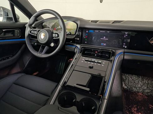 New 2026 Porsche Panamera image 22