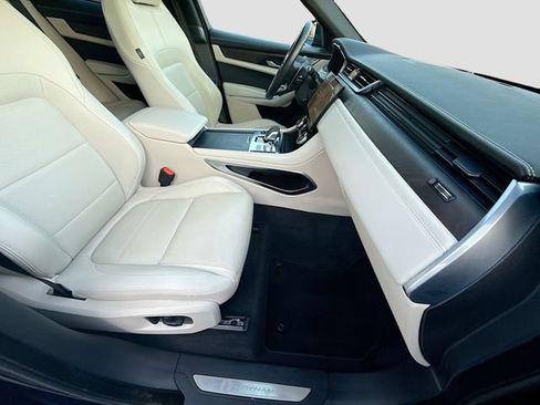 Used 2023 Jaguar F-PACE R-Dynamic S AWD/4WD image 15