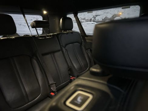 Used 2024 Jeep Wagoneer L Series II w/ Flexible Seating Group image 8