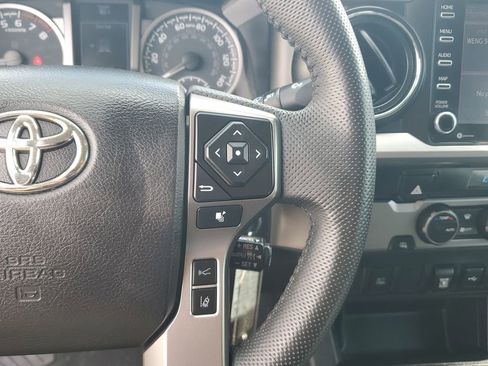 Used 2021 Toyota Tacoma SR5 RWD image 26
