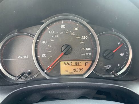Used 2013 Toyota Yaris LE FWD image 21