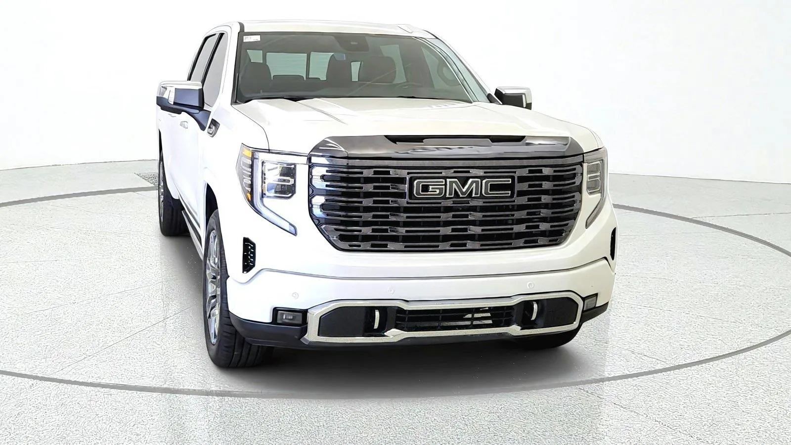Used 2023 GMC Sierra 1500 Denali Ultimate AWD/4WD image 2