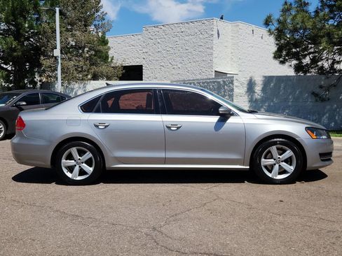 Used 2013 Volkswagen Passat 2.5 SE image 2